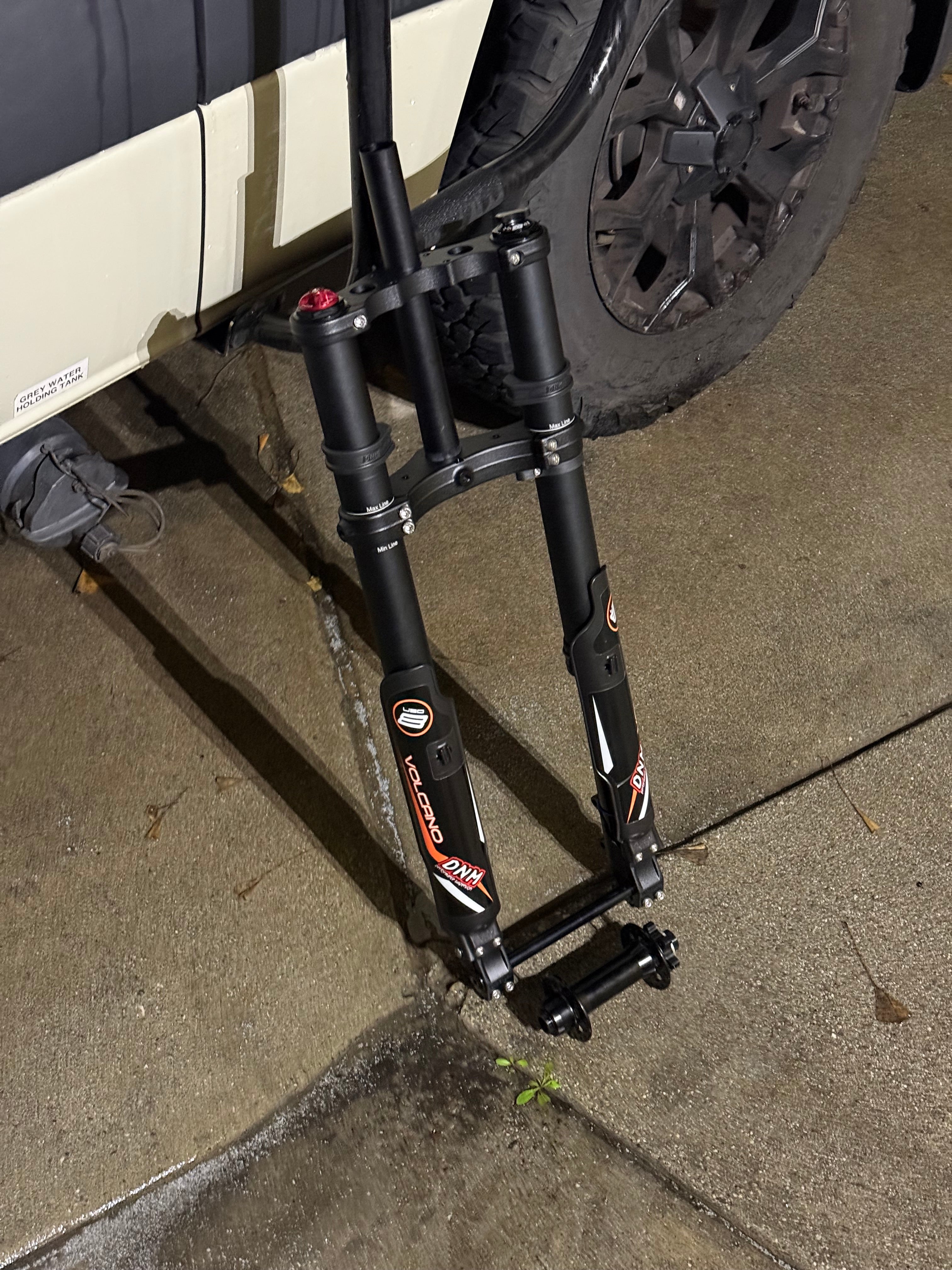 DNM Volcano Fork for 20x4 wheels